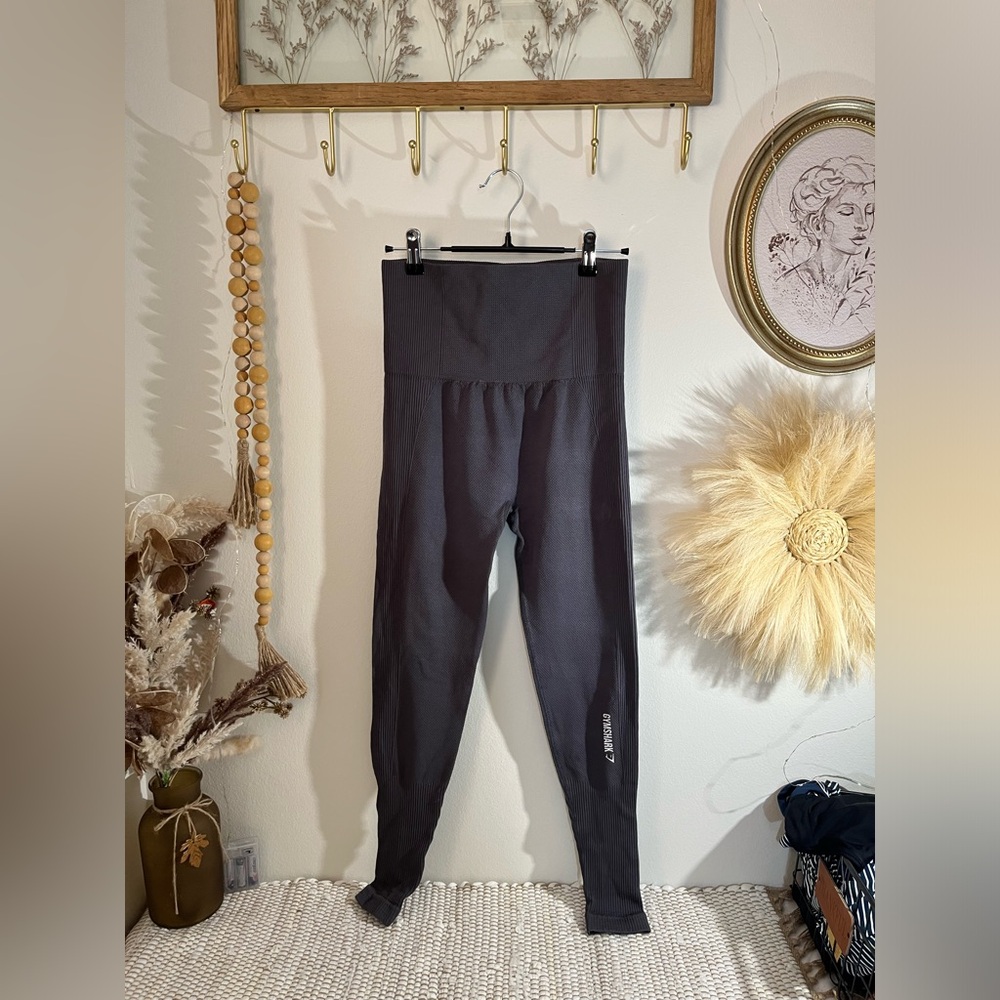 Gymshark power down leggings seamless size